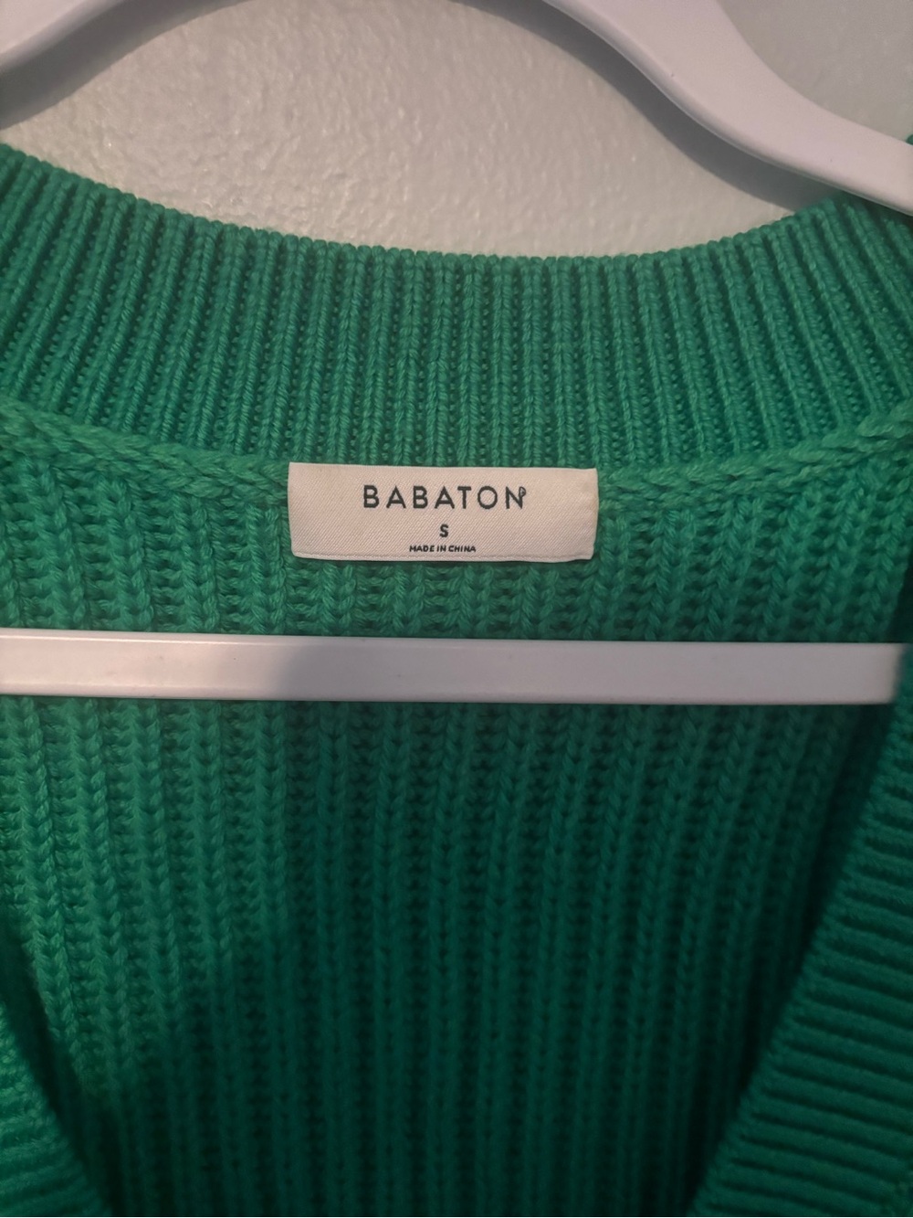 Aritzia Babaton Roger Sweater Gloss Green Small Relaxed Fit V Neck - Picture 4 of 10